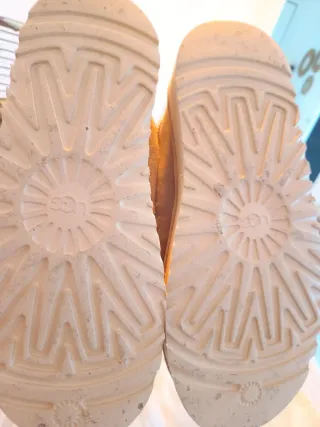 Zapatos UGG Beige, originales