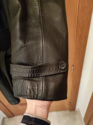 Gabardina de Piel Negra