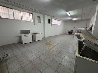 Local comercial en venta en Vilamarxant