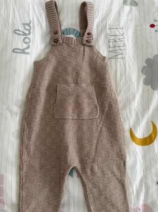 Peto largo unisex tejido. 18 meses