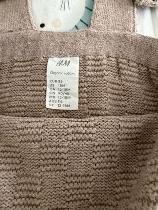 Peto largo unisex tejido. 18 meses