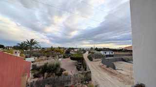 Chalet en alquiler en Peña de las Águilas en Elche