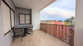 Chalet en alquiler en Peña de las Águilas en Elche