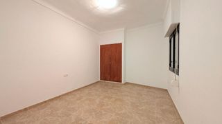 Chalet en alquiler en Peña de las Águilas en Elche