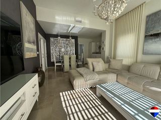 Casa pareada en venta en Nuevo Bulevar en Mairena del Aljarafe