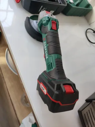 Amoladora Parkside 20V + Batería + Cargador