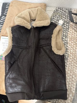 Chaleco chica marrón y beige