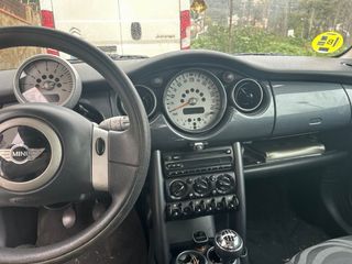 MINI Cooper 2004
