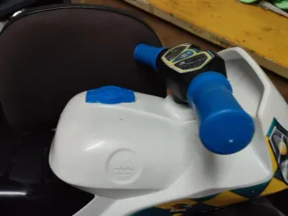 Moto de plástico Moltó Policía