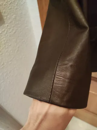 Chaqueta de cuero marrón