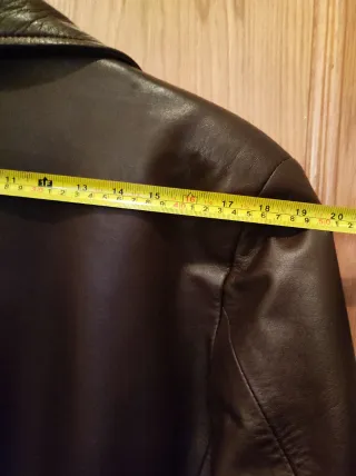 Chaqueta de cuero marrón