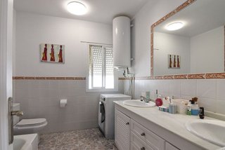 Local comercial en venta en San Enrique-Guadiaro-Pueblo Nuevo en San Roque