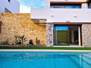 Chalet en venta en Cala de Finestrat en Finestrat