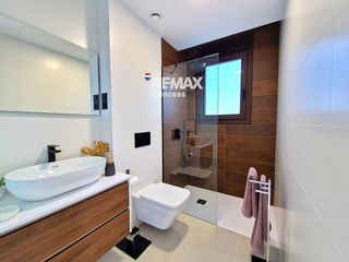 Chalet en venta en Cala de Finestrat en Finestrat