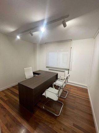 Oficina en alquiler en Zona Teatro Campoamor en Oviedo