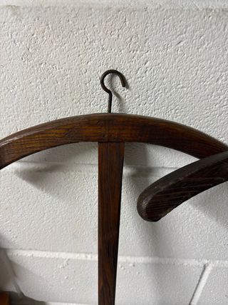 2 Perchas Madera Castaño Antiguas