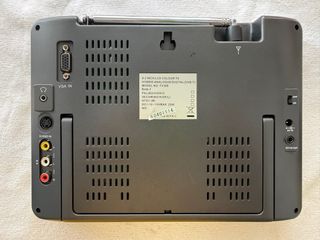 TV Portátil Boman 9.2" + Mando y Funda (Ideal Retr