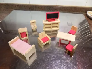 Casa de muñecas de madera