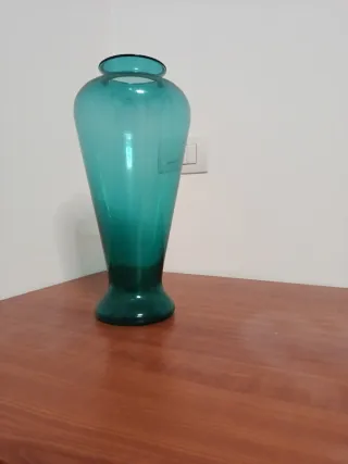 Vaso di vetro verde acqua