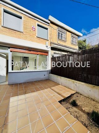 Casa adosada en alquiler en Tres Olivos - Valverde en Madrid