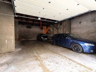 Garaje en venta en Ensanche - Sar en Santiago de Compostela