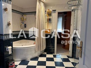 Chalet en venta en Montequinto en Dos Hermanas