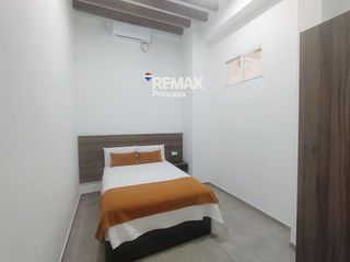 Piso en venta en Mercado en Alicante