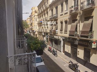 Piso en venta en Mercado en Alicante