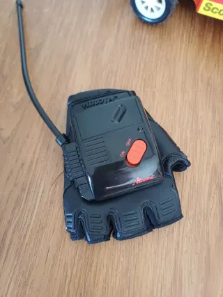 Coche RC Scorpion 4x4 con Guante