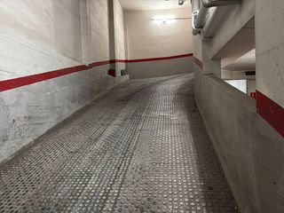 Garaje en venta en Ca n'Aurell en Terrassa