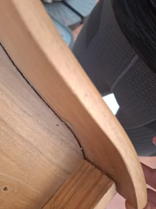 Estante de madera flotante con cajón