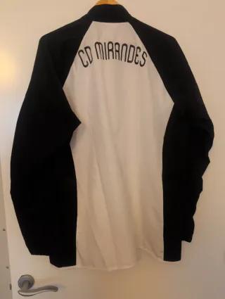 Chaqueta Cd Mirandés Adidas.90 aniversario
