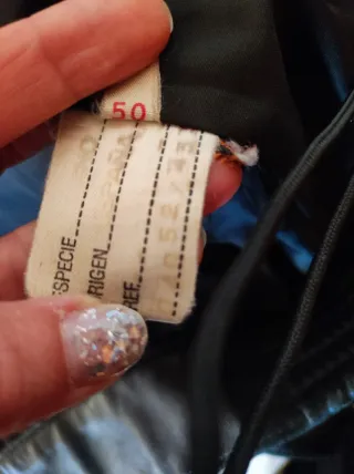 Cazadora de cuero negra