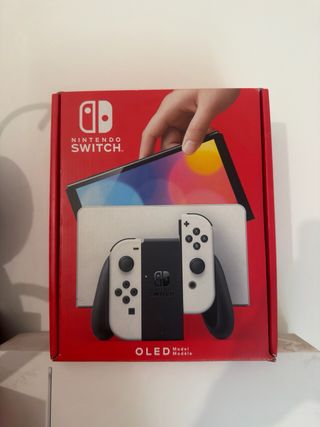 Nintendo Switch OLED Blanca + Caja y Accesorios