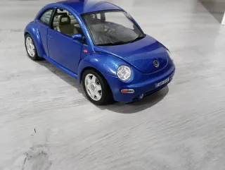 VW New Beetle 1:18 Azul