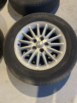 4 Llantas Chrysler Grand Voyager 16 pulgadas.