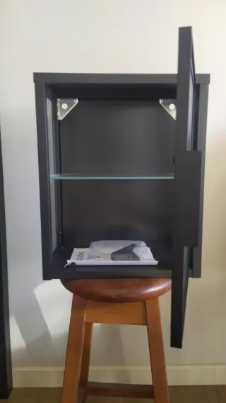 Vetrina Mossjon IKEA Nera e Trasparente