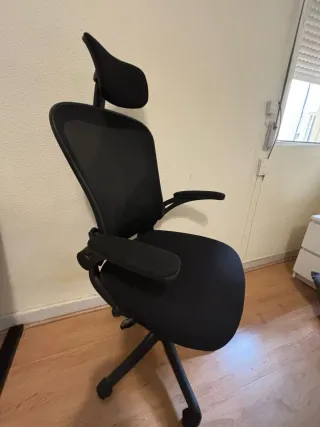 Mesa elevable y silla escritorio teletrabajo