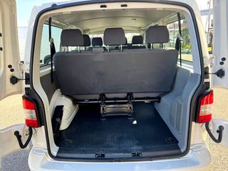 Volkswagen Transporter T5 9 PLAZAS COMO TURISMO.