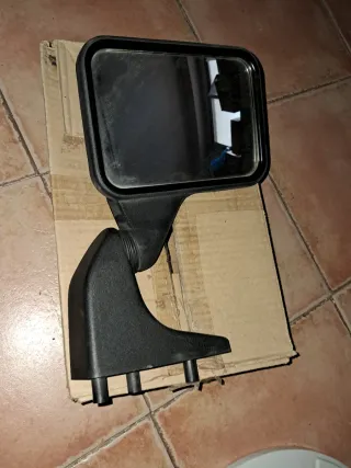 MERCEDES BENZ MB100,120,140. ESPEJO RETROVISOR