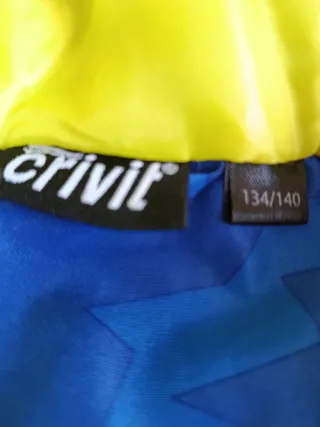 Chaqueta infantil azul con capucha. Talla 134-140