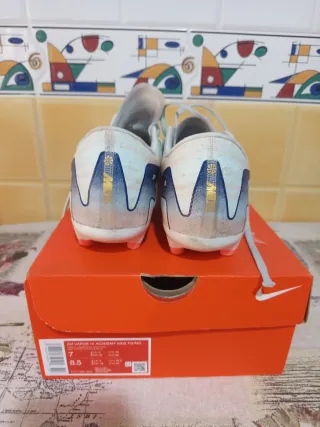 Botas de fútbol Nike Talla 40