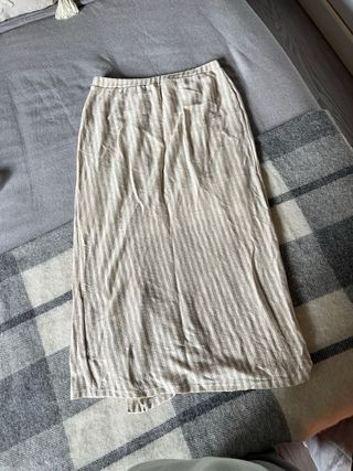 Falda midi de punto fino