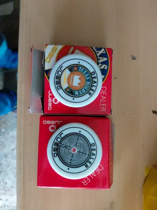 2 gettoni Texas Hold'em Dealer