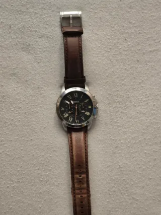 Reloj Fossil Correa Marrón