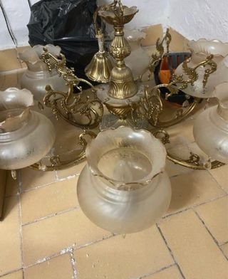 Lámpara de techo antigua dorada