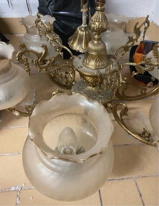 Lámpara de techo antigua dorada