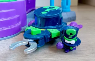 Superthings Laboratorio Profesor K con figuras