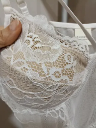 Body donna pizzo bianco e beige.