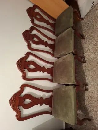 Sillas de madera antiguas talladas